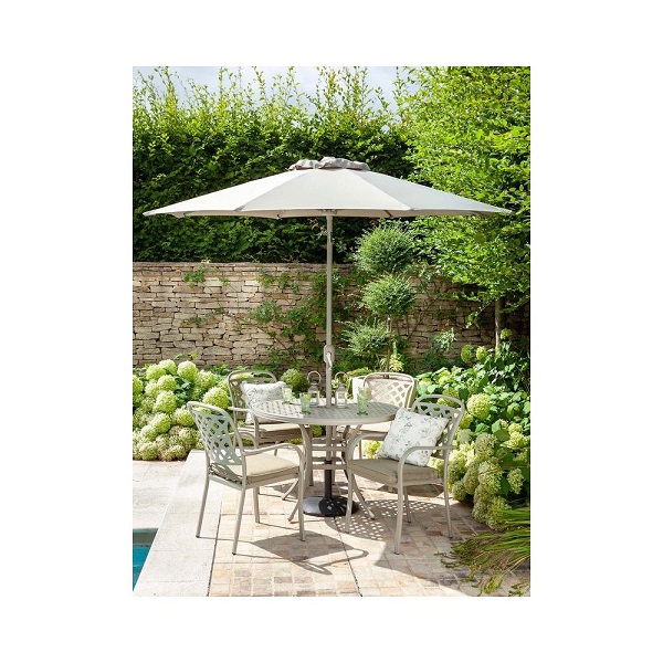 Berkeley 4-Seater Cast Aluminium Round Set
