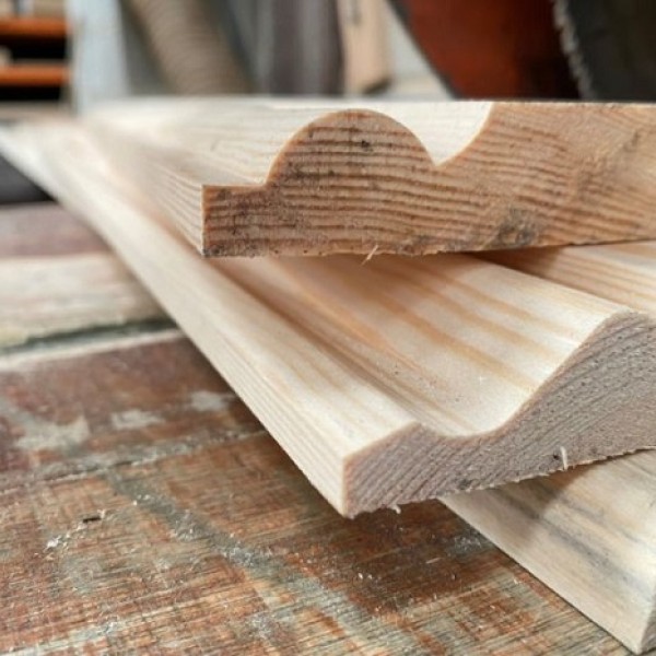 4.2M 150 X 25 RED DEAL MOULDED SKIRTING
